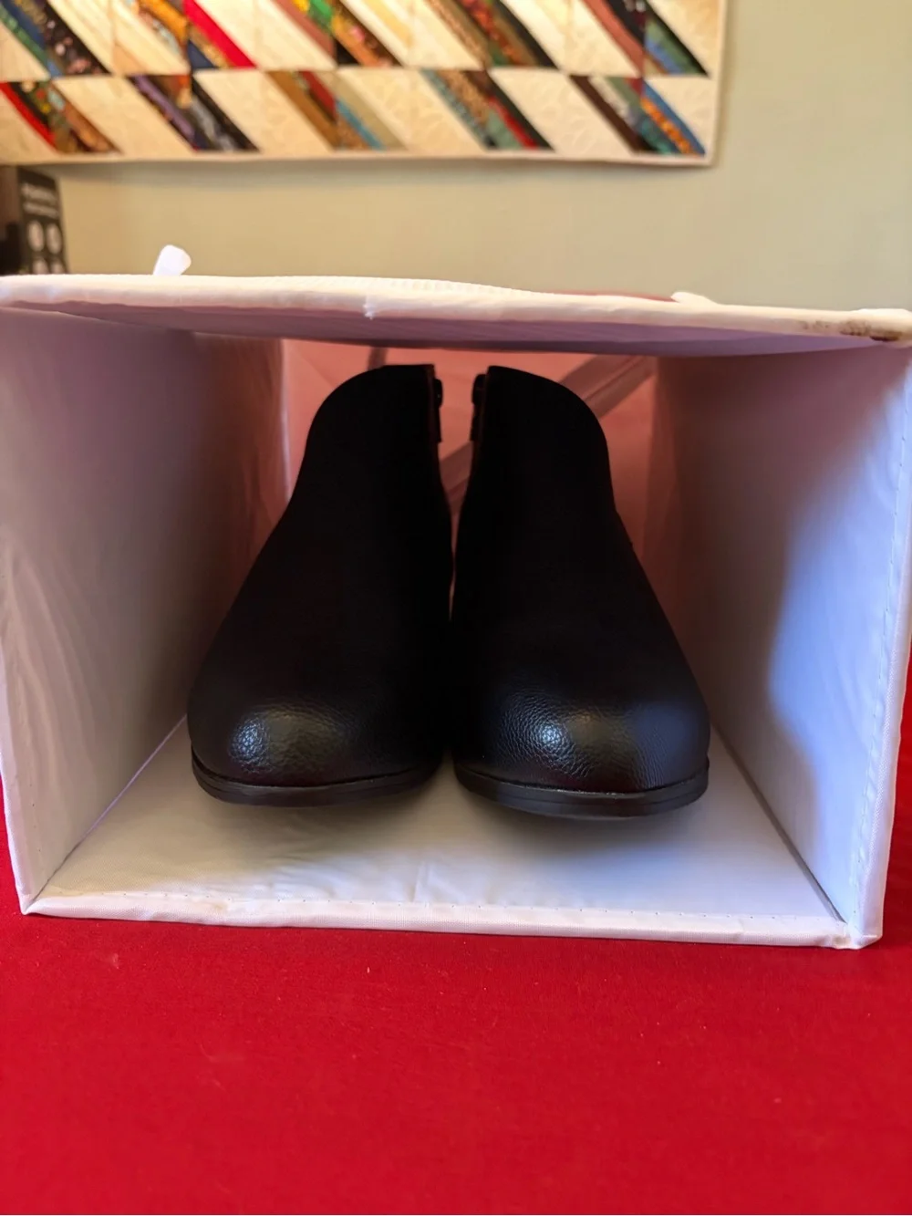 Aerosoles Women’s Black Leather Ankle Boots With Stacked Heel And Zipper